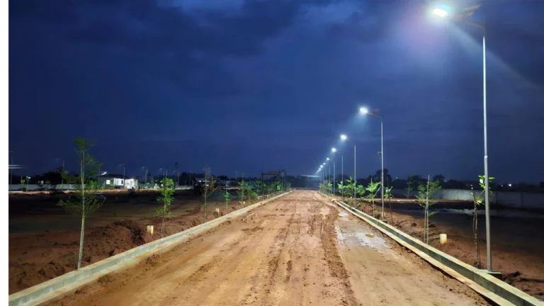 Grid-Free Solar Streetlights