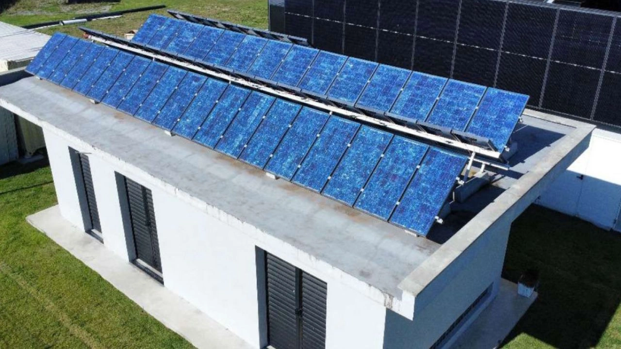 Bauer Solar 480W back-contact module